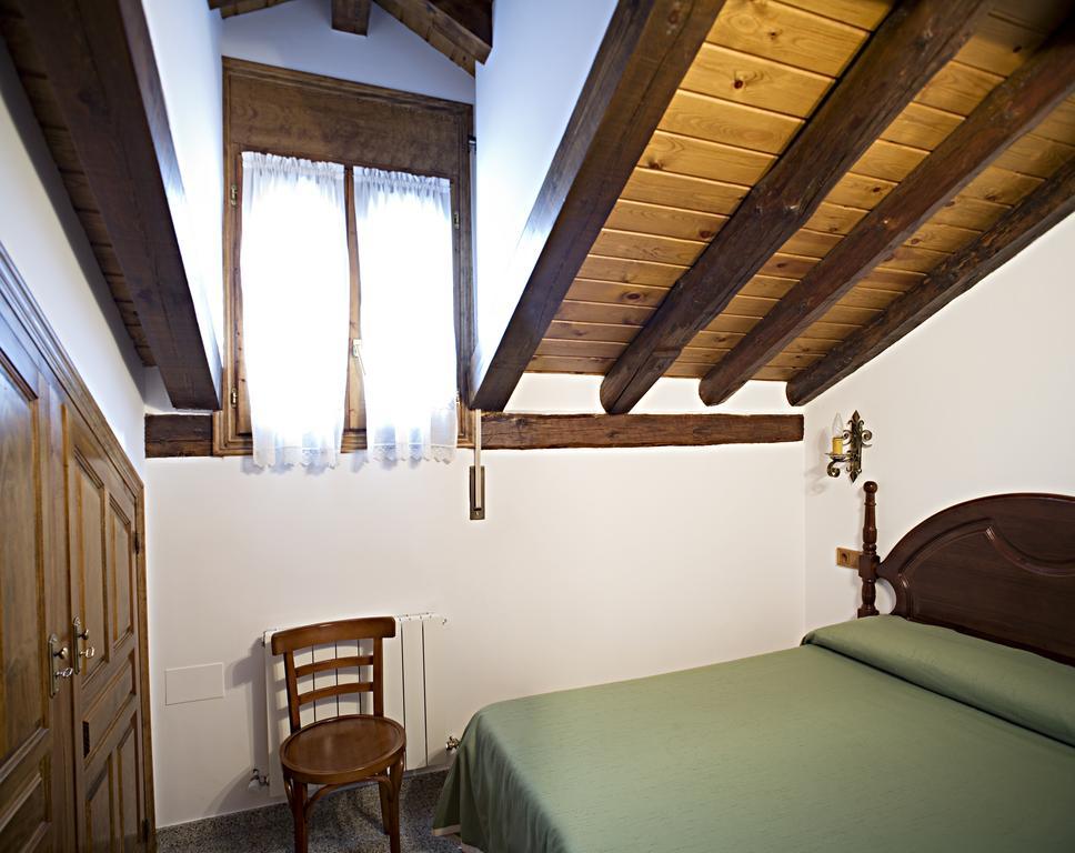 Apartamentos Casa Buisan بروتو الغرفة الصورة