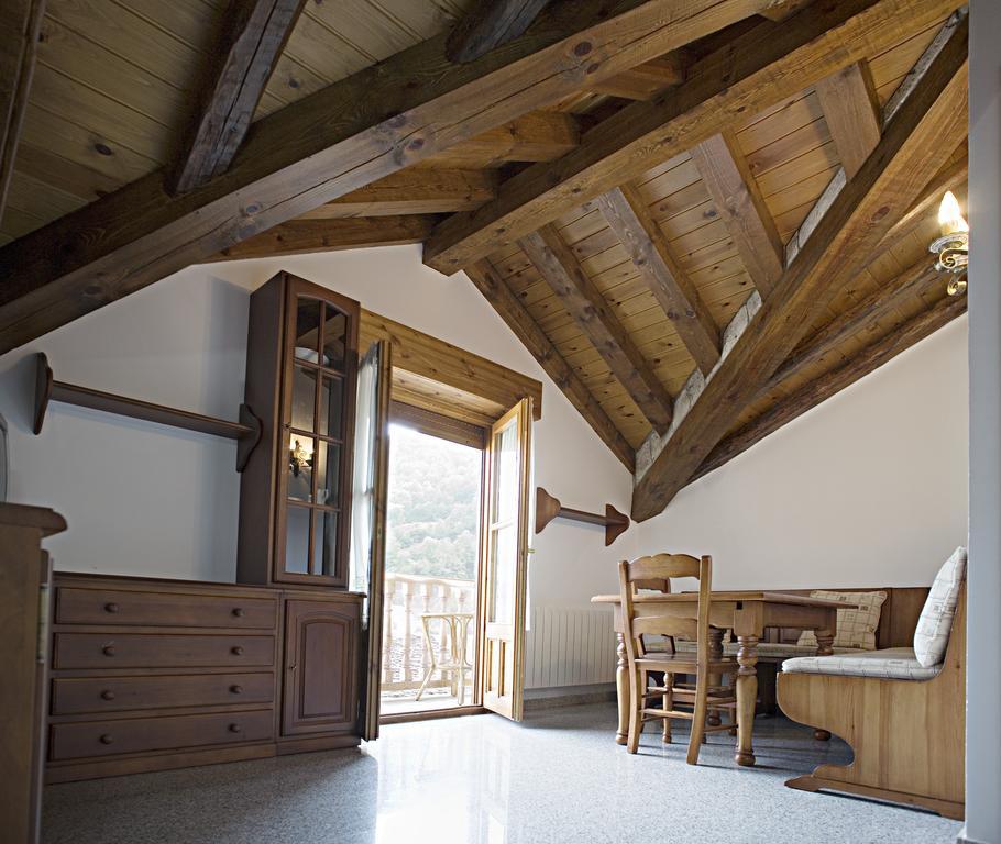 Apartamentos Casa Buisan بروتو الغرفة الصورة