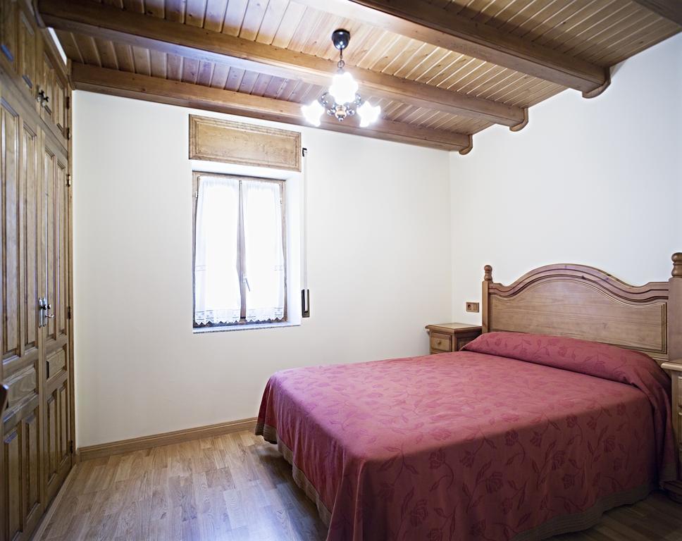 Apartamentos Casa Buisan بروتو الغرفة الصورة