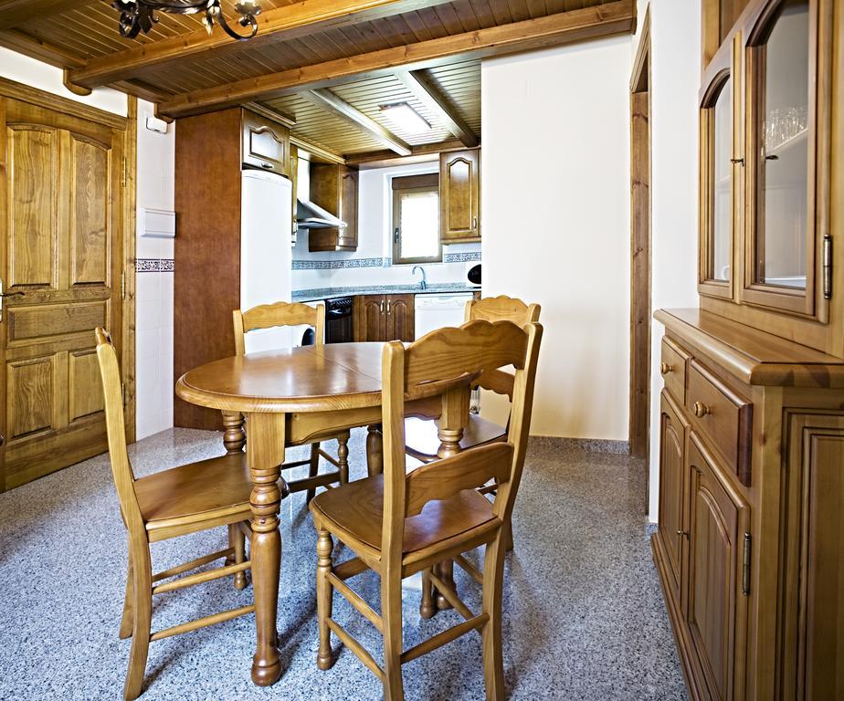 Apartamentos Casa Buisan بروتو الغرفة الصورة