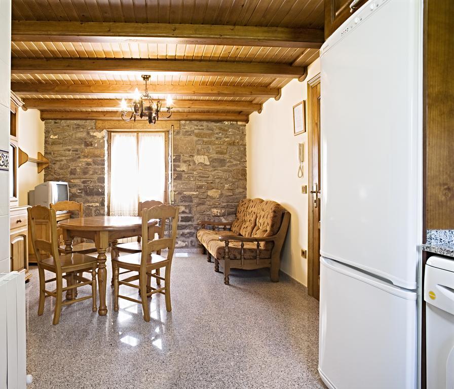 Apartamentos Casa Buisan بروتو الغرفة الصورة