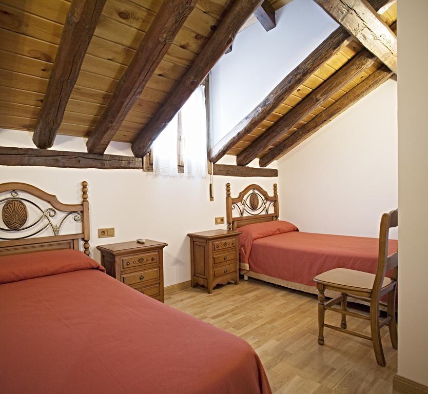 Apartamentos Casa Buisan بروتو الغرفة الصورة