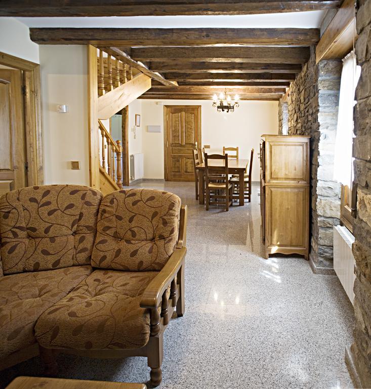 Apartamentos Casa Buisan بروتو الغرفة الصورة